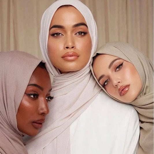 How the Easy-Wear Hijab Helps Me Stay True to My Identity